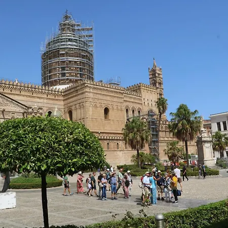 Nel Centro Storico Di -lulyani House * Palermo