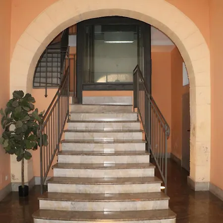 Apartment Nel Centro Storico Di -lulyani House *